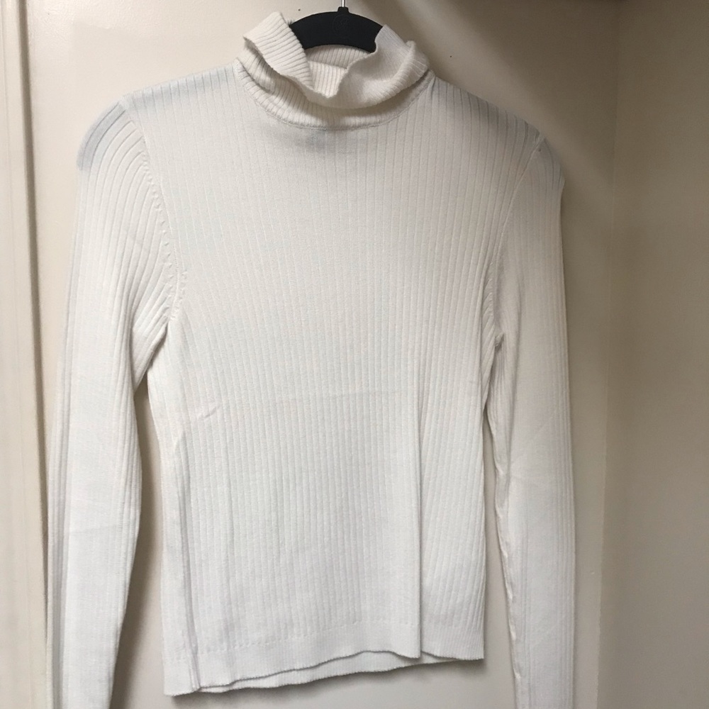 Long sleeve white turtle neck